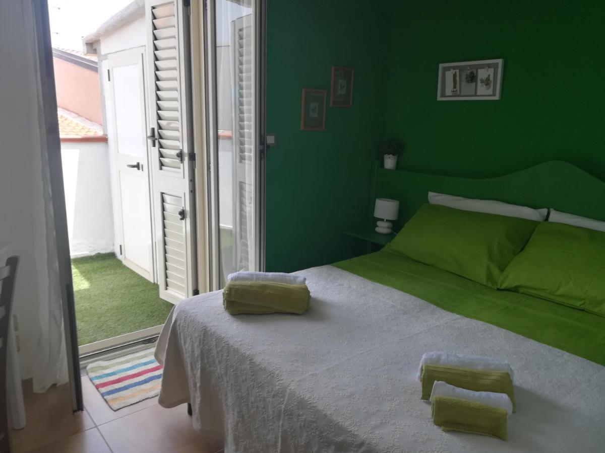 Al Quindici Scilla Bed & Breakfast Bagian luar foto