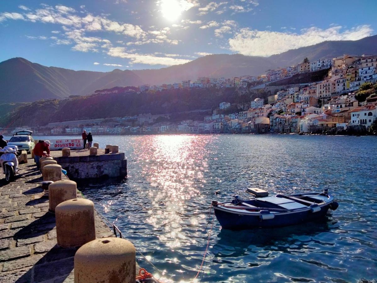 Al Quindici Scilla Bed & Breakfast Bagian luar foto