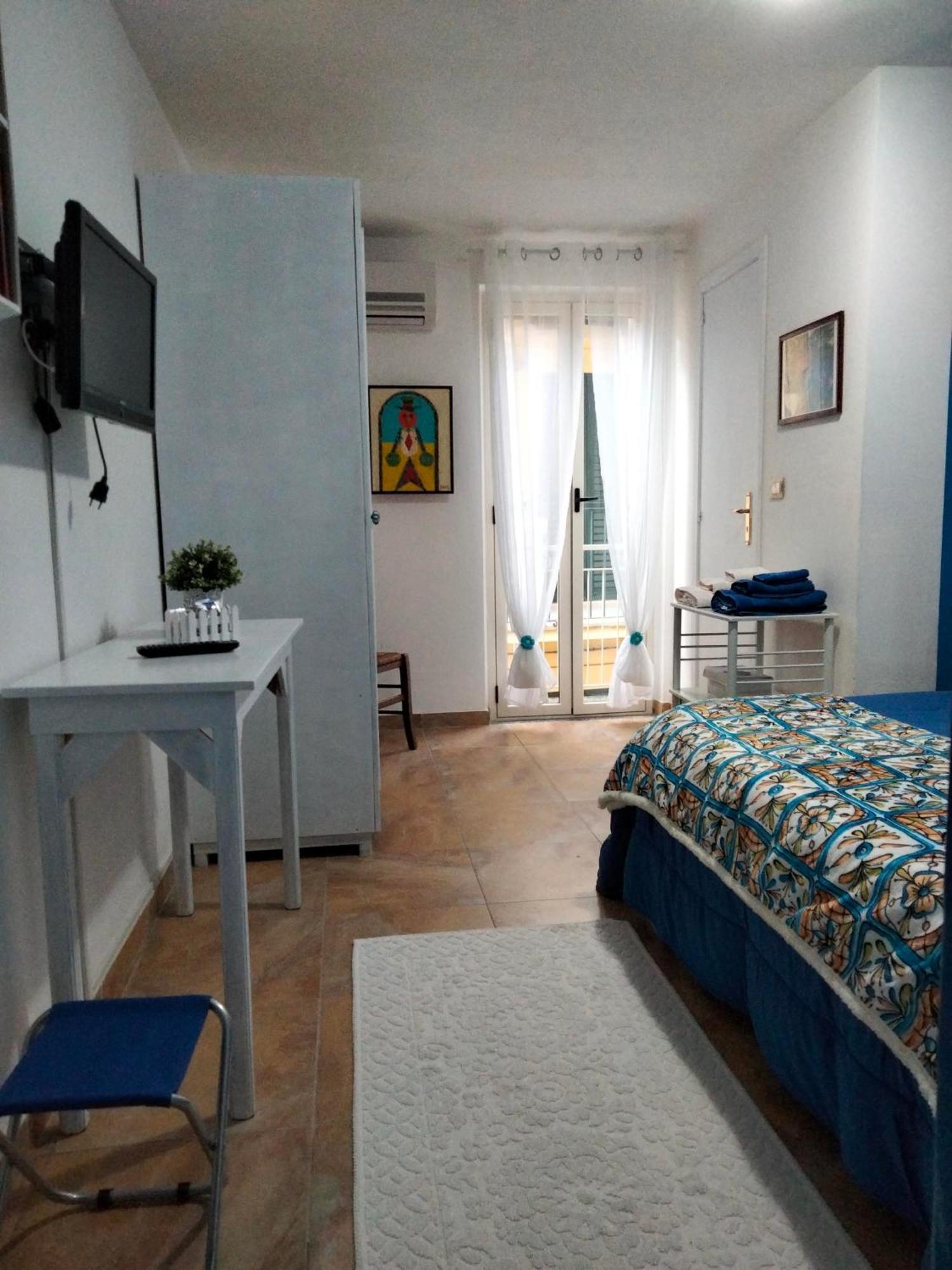 Al Quindici Scilla Bed & Breakfast Ruang foto